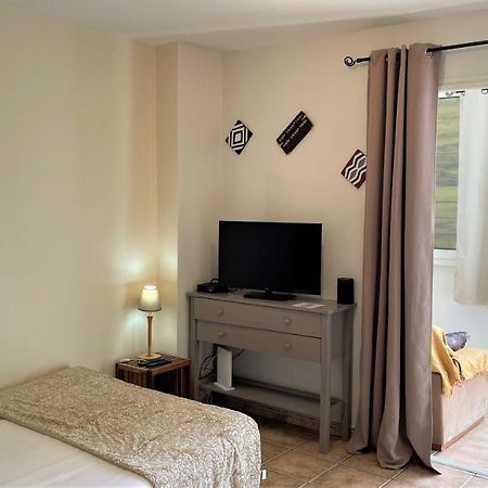 Grand Studio Lumineux - Saint Gilles Les Bains Daire Dış mekan fotoğraf